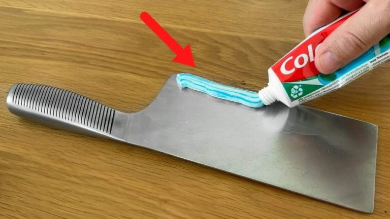 Applica un po’ di dentifricio sul tuo coltello da cucina: il trucco del macellaio